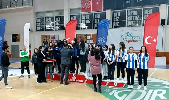 Iğdır'dan Bölgeye Şampiyon: Dart'ta İl Birincisi!