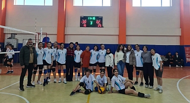 Iğdır MEV Anadolu Lisesi Voleybol Takımı İl Birincisi!