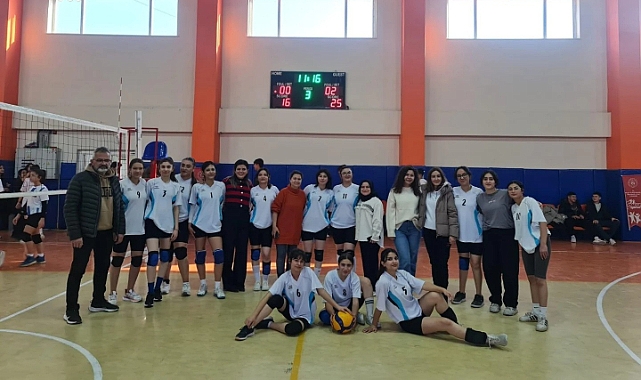 Iğdır MEV Anadolu Lisesi Voleybol Takımı İl Birincisi!