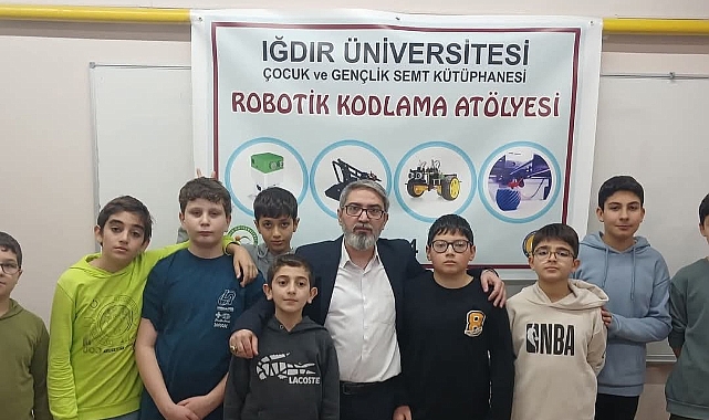 Iğdır Üniversitesi'nde Teknoloji ve Yaratıcılığın Buluşması: Robotik Kodlama Sergisi