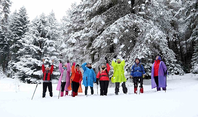 Karlı havaya rağmen 15 kilometre yürüdüler