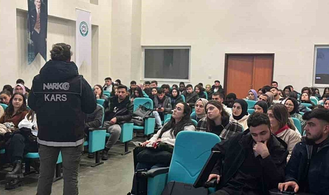Kars'ta Gençler Uyuşturucuyla Mücadele Konusunda Bilgilendirildi