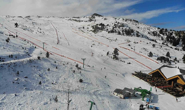 Kartalkaya'da kayak sezonu açıldı