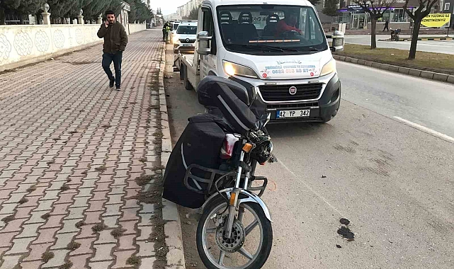 Konya'da motosiklet yayaya çarptı: 2 yaralı
