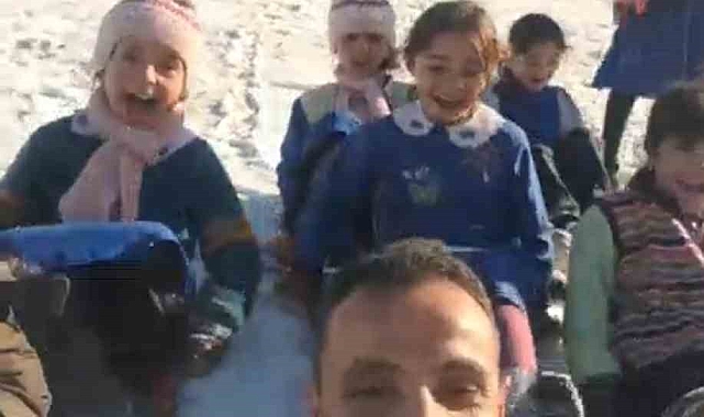 Köydeki çocuklar, karın keyfini çıkardı