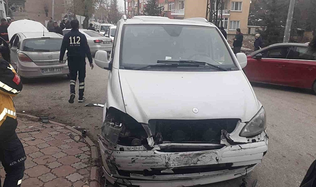 Malatya'da 4 aracın karıştığı zincirleme kaza