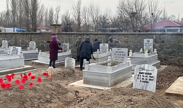 Melekli'de Mezarlık Temizliği
