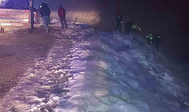Muş'ta kontrolden çıkan aracın şarampole yuvarlandı
