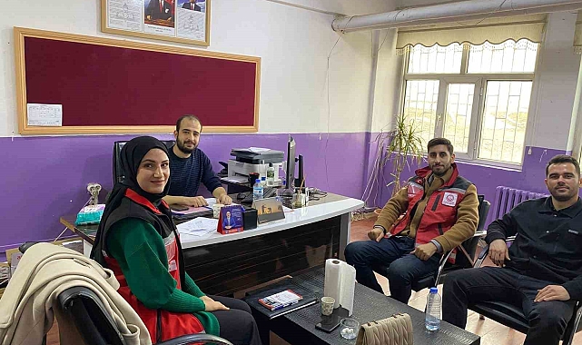 Muş'ta, köy okullarına ziyaretler sürüyor