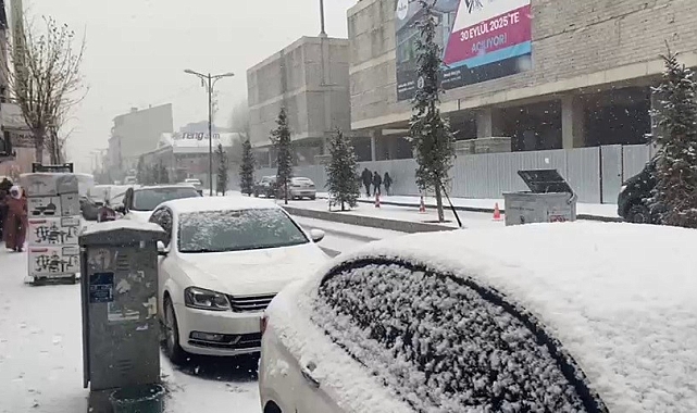 Patnos'ta Yaşamı Felç Eden Kar Yağışı