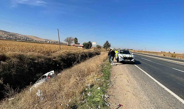Şanlıurfa'da otomobil devrildi