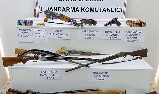 Sivas'ta bir adrese düzenlenen operasyonda cephanelik çıktı