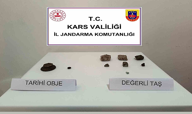 Susuz'da, bir otomobilde tarihi eser ele geçirildi