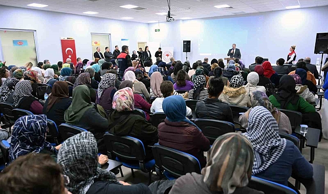Süt yapmayı öğrenen kadın yetiştiriciler ödüllendirildi