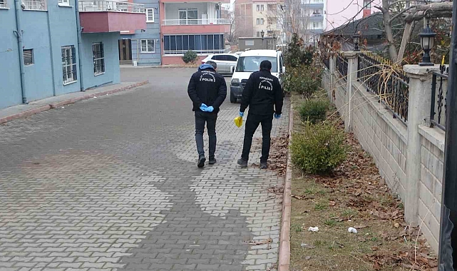 Tartıştığı kişiyi silahla başından vurdu