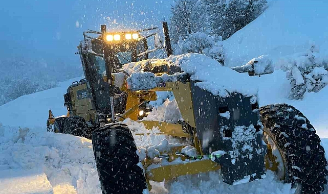 Tunceli'de beyaz esaret: 222 köy yolu kapandı