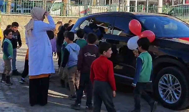 Uzundere'de Minik Eller TOGG'a Ulaştı!