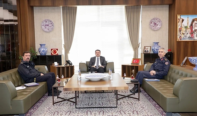 VALİ IŞIN: "VATANDAŞLARIMIZIN GÜVENLİĞİ İÇİN GECE GÜNDÜZ DEMEDEN ÇALIŞMAYA DEVAM EDECEĞİZ"