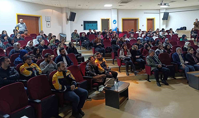 Van YYÜ'de  "Acil Sağlık Hizmetleri Tanıtım ve Eğitim Programı" düzenlendi