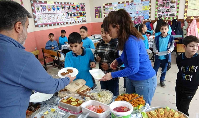Van'da Kültürel Lezzetler ve Yerli Üretim Bir Araya Geldi