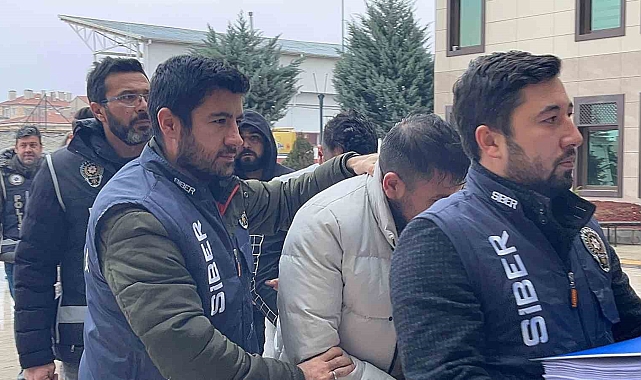 500 Milyon TL'lik Dolandırıcılık Çetesi Çökertildi