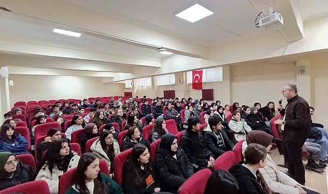 Ağrı Dağı Anadolu Lisesi'nde Öğrencilerle Buluşma: Moral ve Motivasyon Desteği