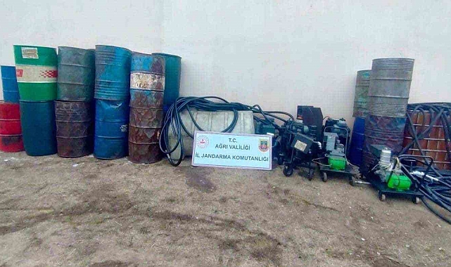Ağrı'da Büyük Kaçakçılık Operasyonu: Binlerce Litre Kaçak Akaryakıt Ele Geçirildi