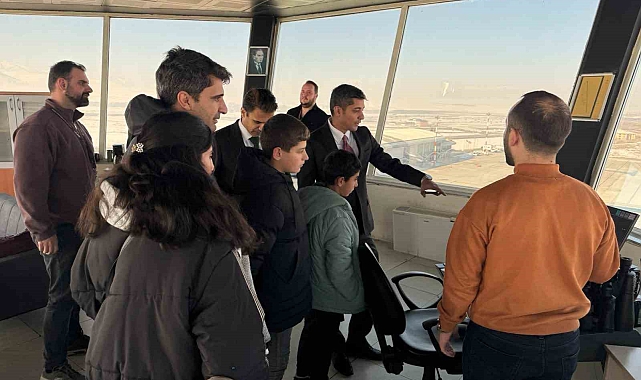 Ağrı'da Çocukların Hayalleri Kanatlanıyor: "Bir Hayalim Var" Projesi ile Havalimanı Ziyaretinde Unutulmaz Anlar