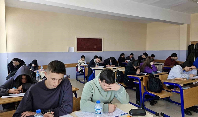 Ağrı'da Üniversite Sınavına Hazırlık Kampı Yoğun İlgi Görüyor