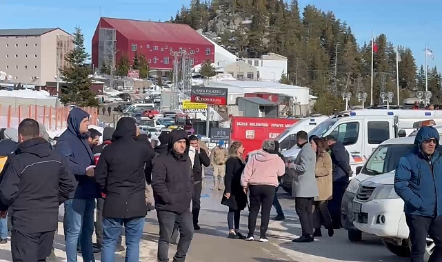 Alevlere teslim olan otelde acı bekleyiş