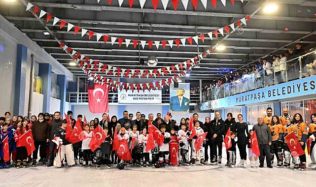Antalya'ya Doğal Buz Pisti Kazandıran Büyük Yatırım