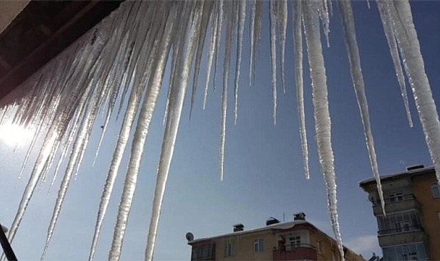 Aziziye'de Kışın Tehlikesine Karşı Önemli Bir Adım: Çatı Sistemleri Yenilikleri