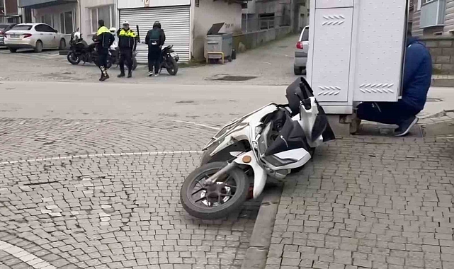 Bartın'da Ehliyetsiz Sürücüden İlginç Tepki: Motosikletine Saldırdı!