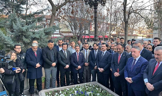 Başkan Dinç, şehit Muhsin Yazıcıoğlu'nun kabrini ziyaret etti