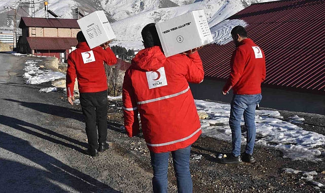 Bitlis'te Kızılay'dan Sıcak Bir Dokunuş: 1045 Aileye Umut Oldu