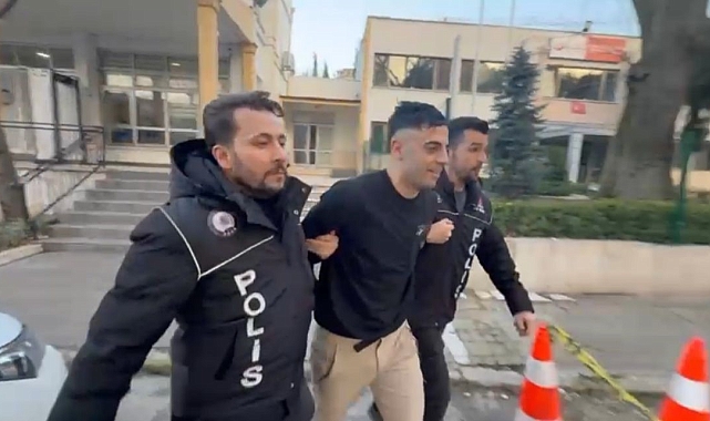 Bursa'da Firari Hükümlü Silahla Yakalandı: "Bütün Firar Arkadaşlar Teslim Olsun" Çağrısı