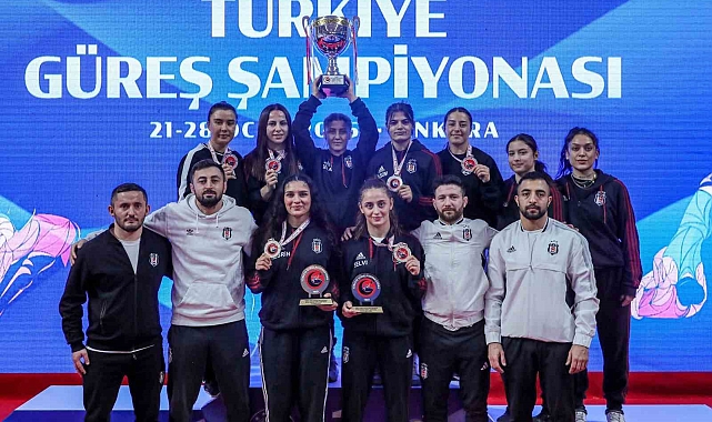 Büyükler Kadınlar Güreş Şampiyonası'nda İstanbul Büyükşehir Belediyesi Birinci!