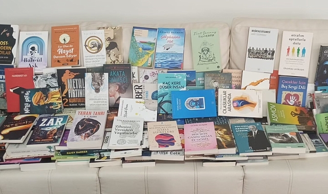Çıldır'da Öğrencilere Kitap Sevinci: Karneyle Beraber Hediye Kitap!