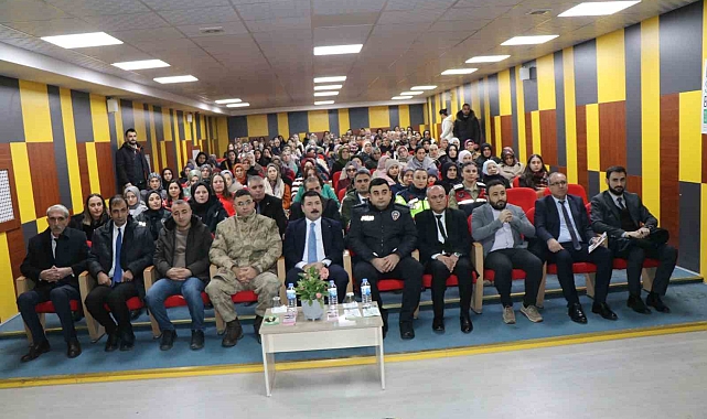 Diyadin'de Anneler Uyuşturucuyla Mücadelede Önemli Bir Rol Üstlendi