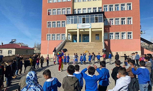 Diyadin'de Minik Yürekler Palyaço ile Coştu!