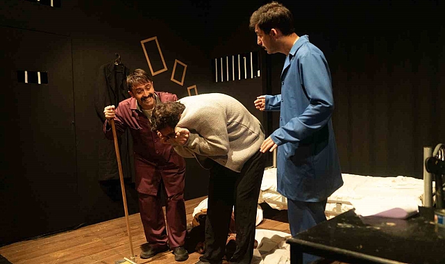 Erzurum'a Nefes Aldıran Bir Oyun: Matmazel'in Kedisi