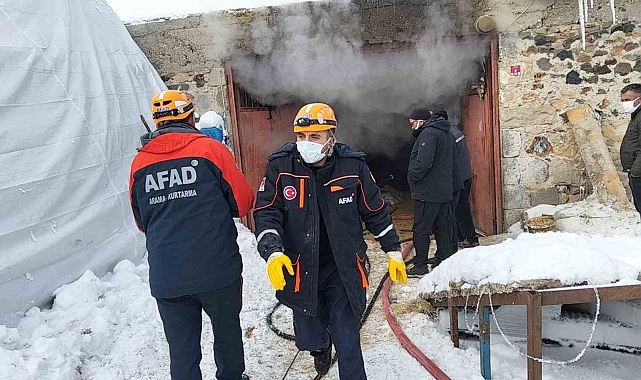 Erzurum'da ahır yangını
