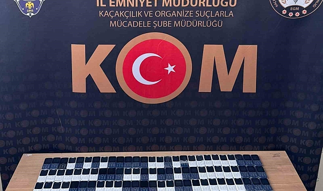 Erzurum'da Büyük Kaçakçılık Operasyonu: 138 Cep Telefonu Ele Geçirildi