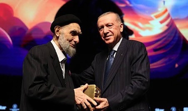 Erzurumlu Hasan Çelebi, Hüsn-i Hat Sanatının Yaşayan Efsanesi, Necip Fazıl Saygı Ödülü'ne Layık Görüldü