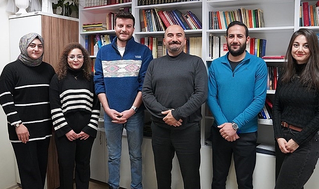 ETÜ'den Öğrencilere Umut Işığı: Akran Mentörlüğü Projesi ÜNİDES'ten Destek Aldı