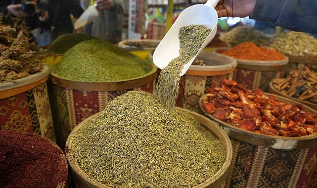 Gaziantep'te Soğuk Havaların Vazgeçilmezi: Doğal Bitki Çayları