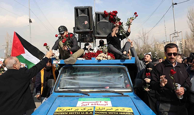 Gazze'deki ateşkes anlaşması İran'da kutlandı