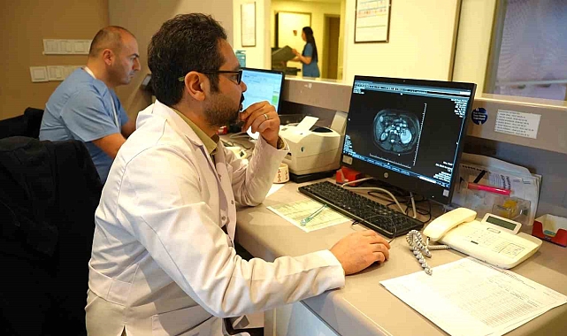 'Halsizim' diye gitti hastanede 12 santimetrelik dev kitleyle karşılaştı