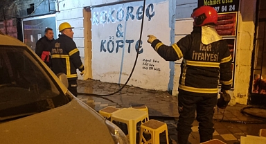 Iğdır'da Kokoreç Dükkanında Yangın!