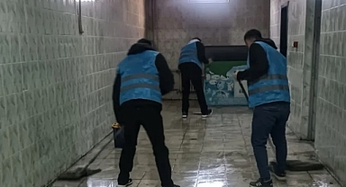 Iğdır'da Okullar Parlıyor: Denetimli Serbestlik Yükümlüleri Temizliğe Koştu